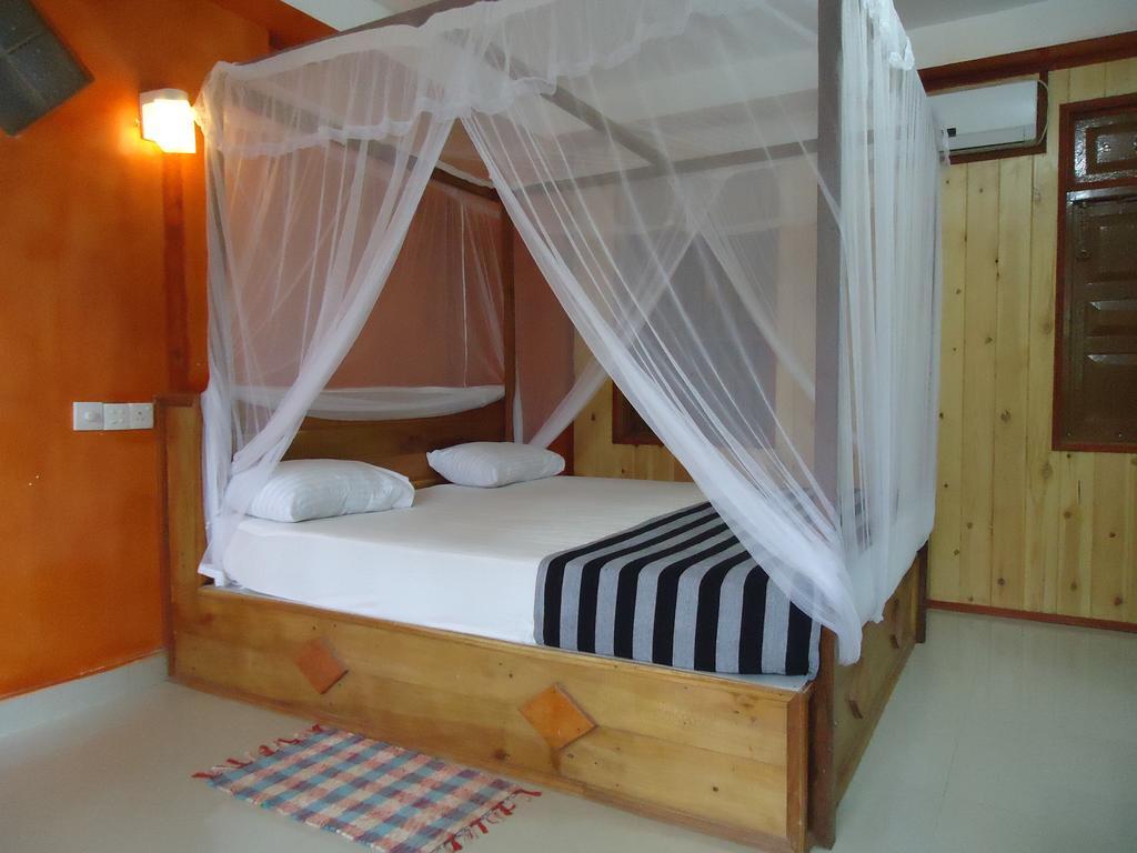 Sky Garden Mini Hotel Мірісса Екстер'єр фото