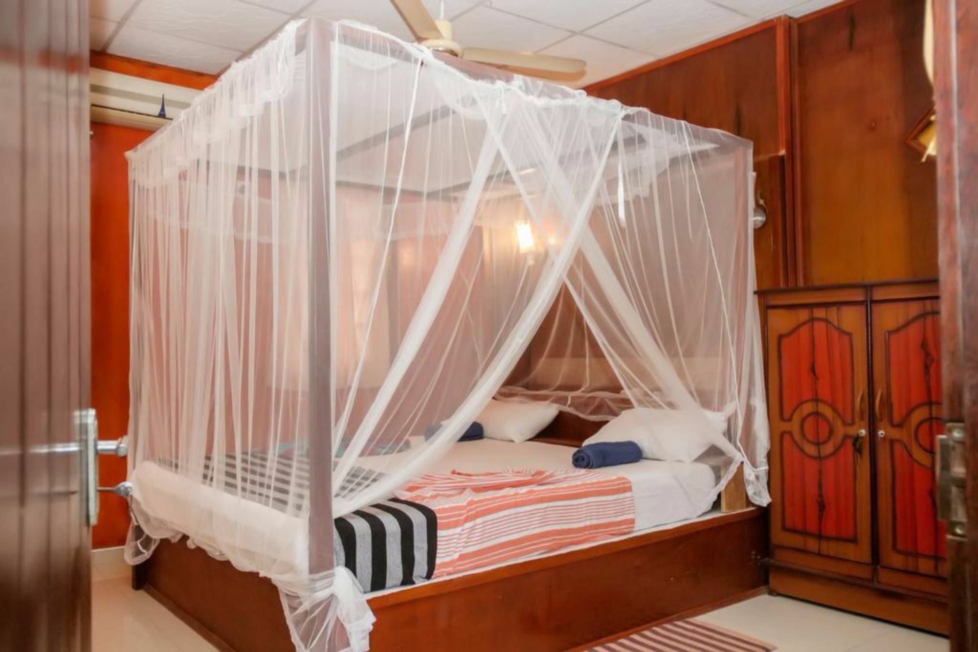 Sky Garden Mini Hotel Мірісса Екстер'єр фото