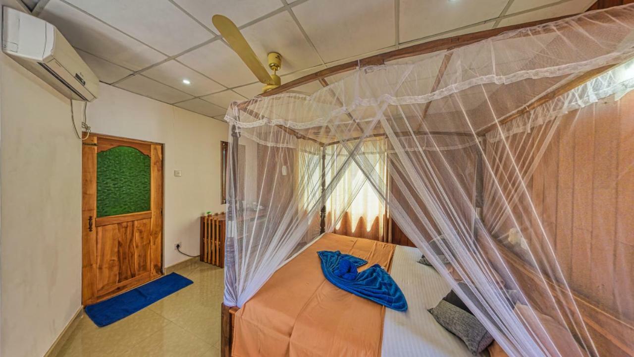 Sky Garden Mini Hotel Мірісса Екстер'єр фото